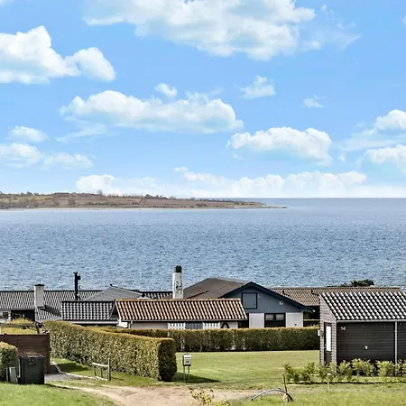 4 Bedroom Awesome In